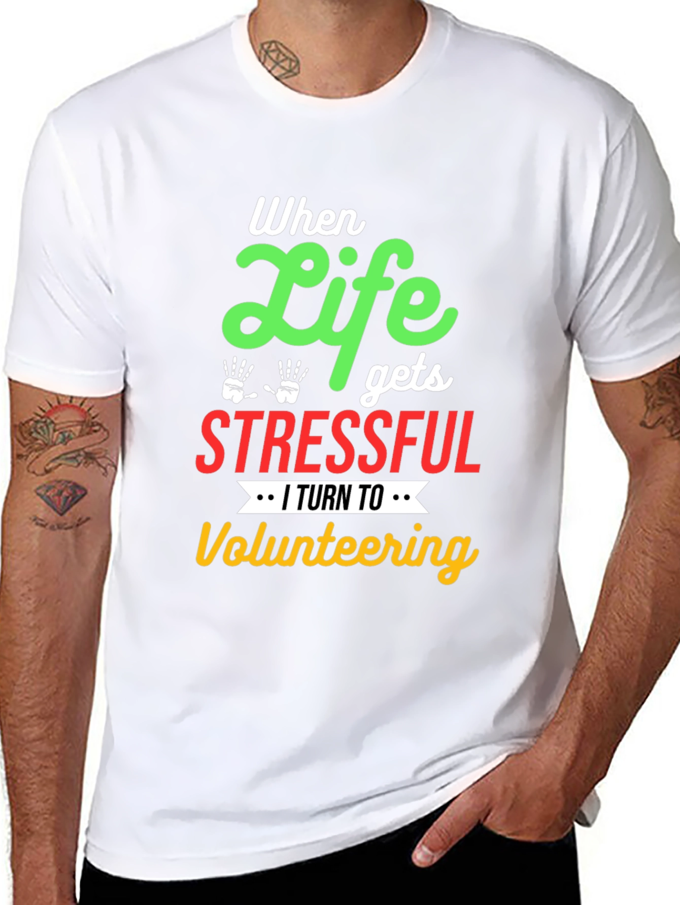 Camiseta Negra con Diseño de Voluntariado