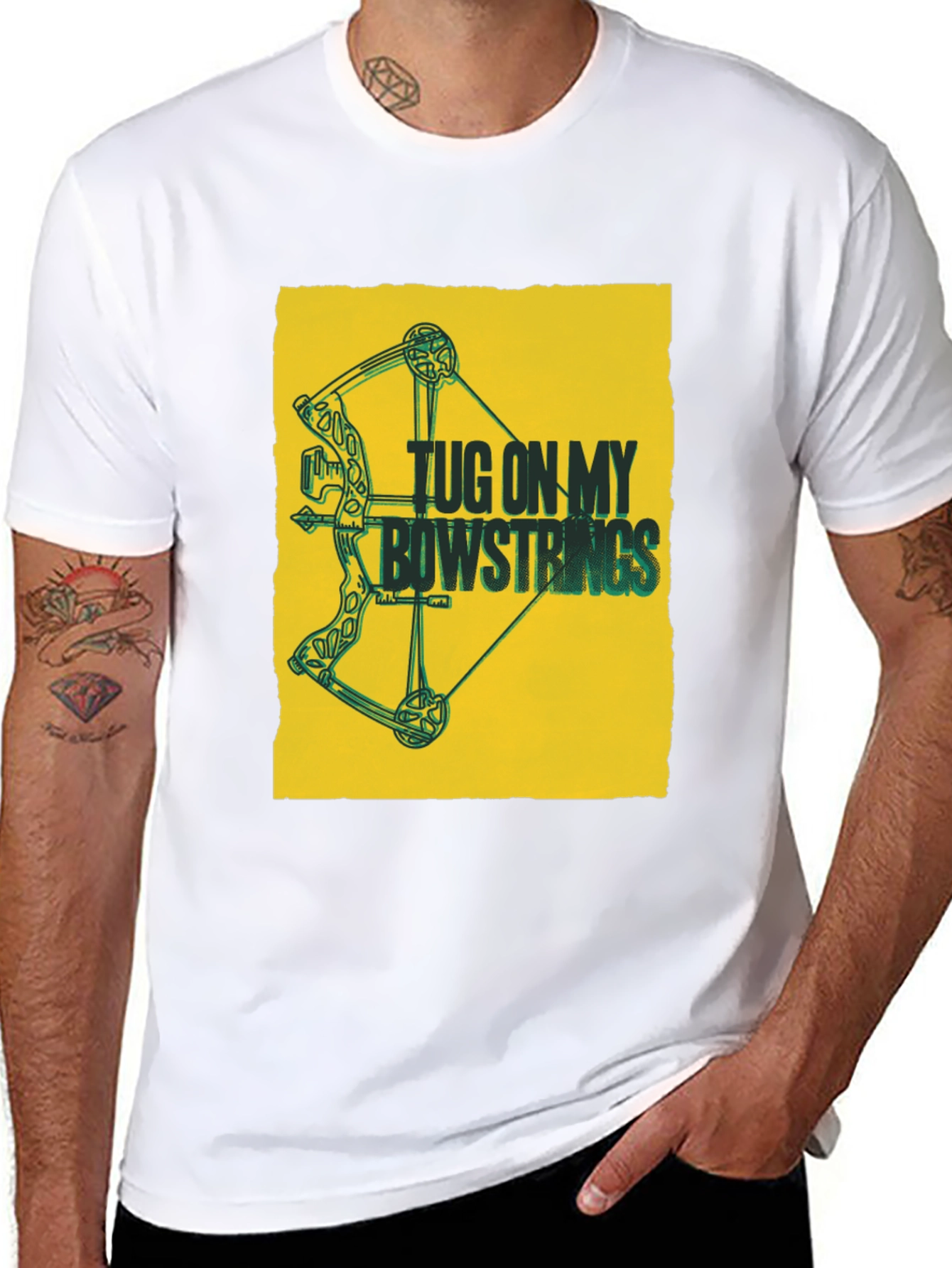 Camiseta Negra con Diseño de Arco y Flecha