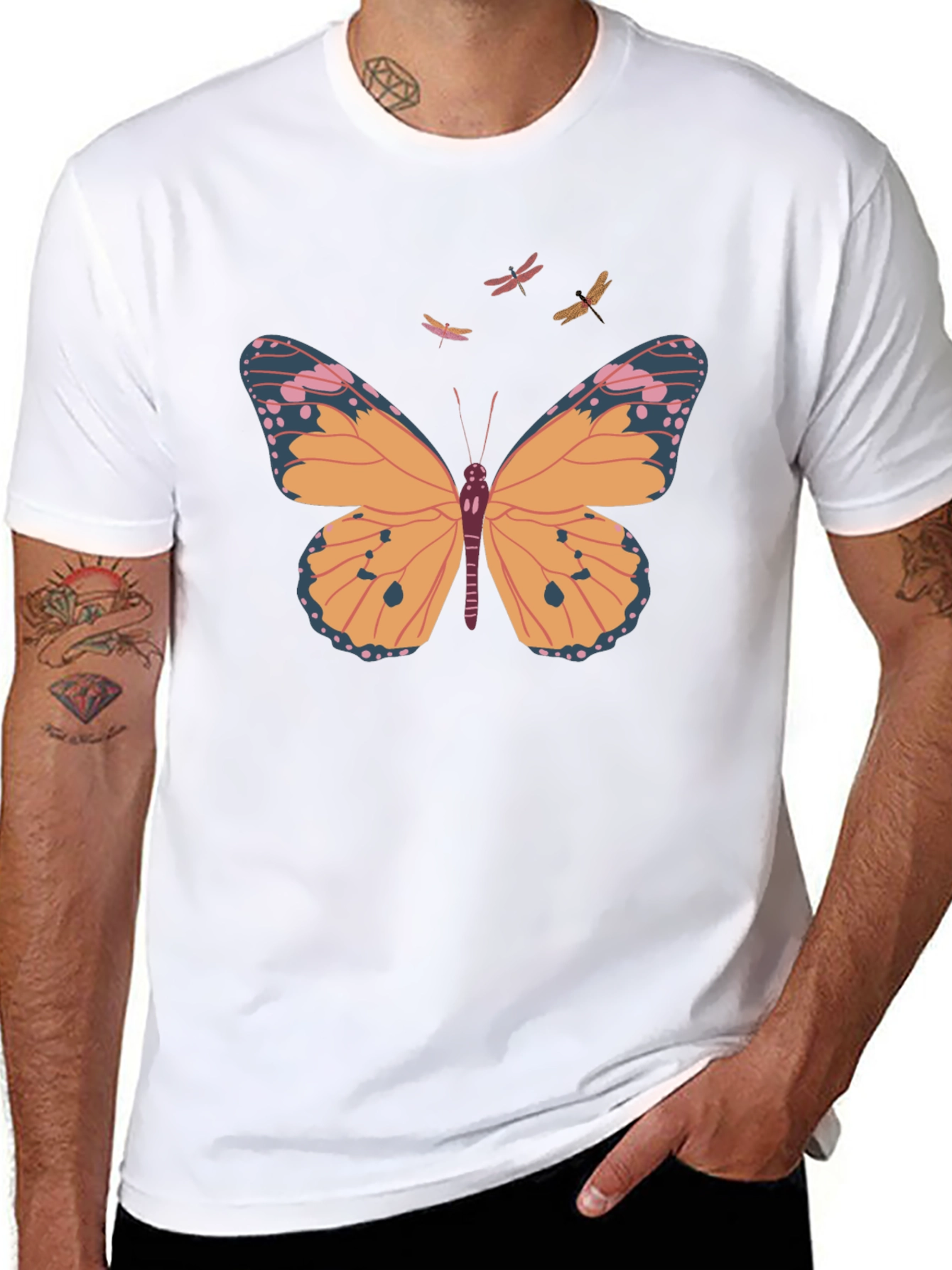 Camiseta Negra con Estampado de Mariposa y Libélulas