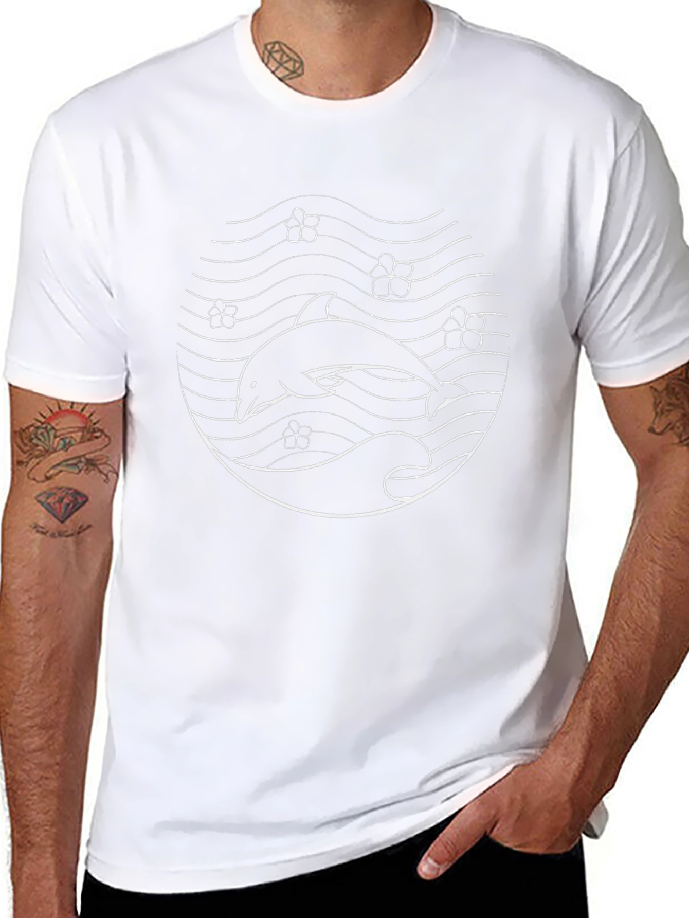 Camiseta Negra con Diseño de Delfín y Flores