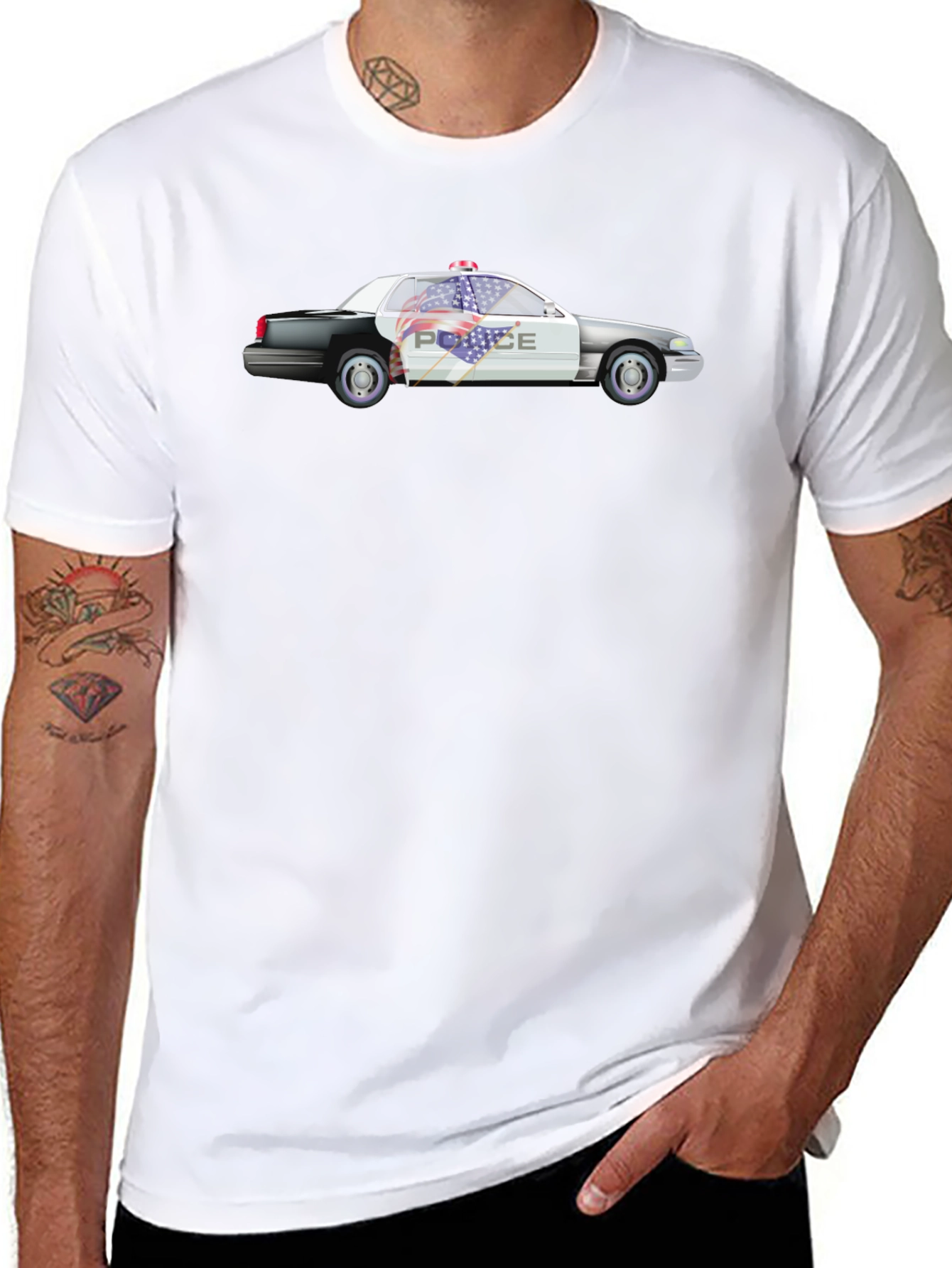 Camiseta Negra con Diseño de Coche de Policía