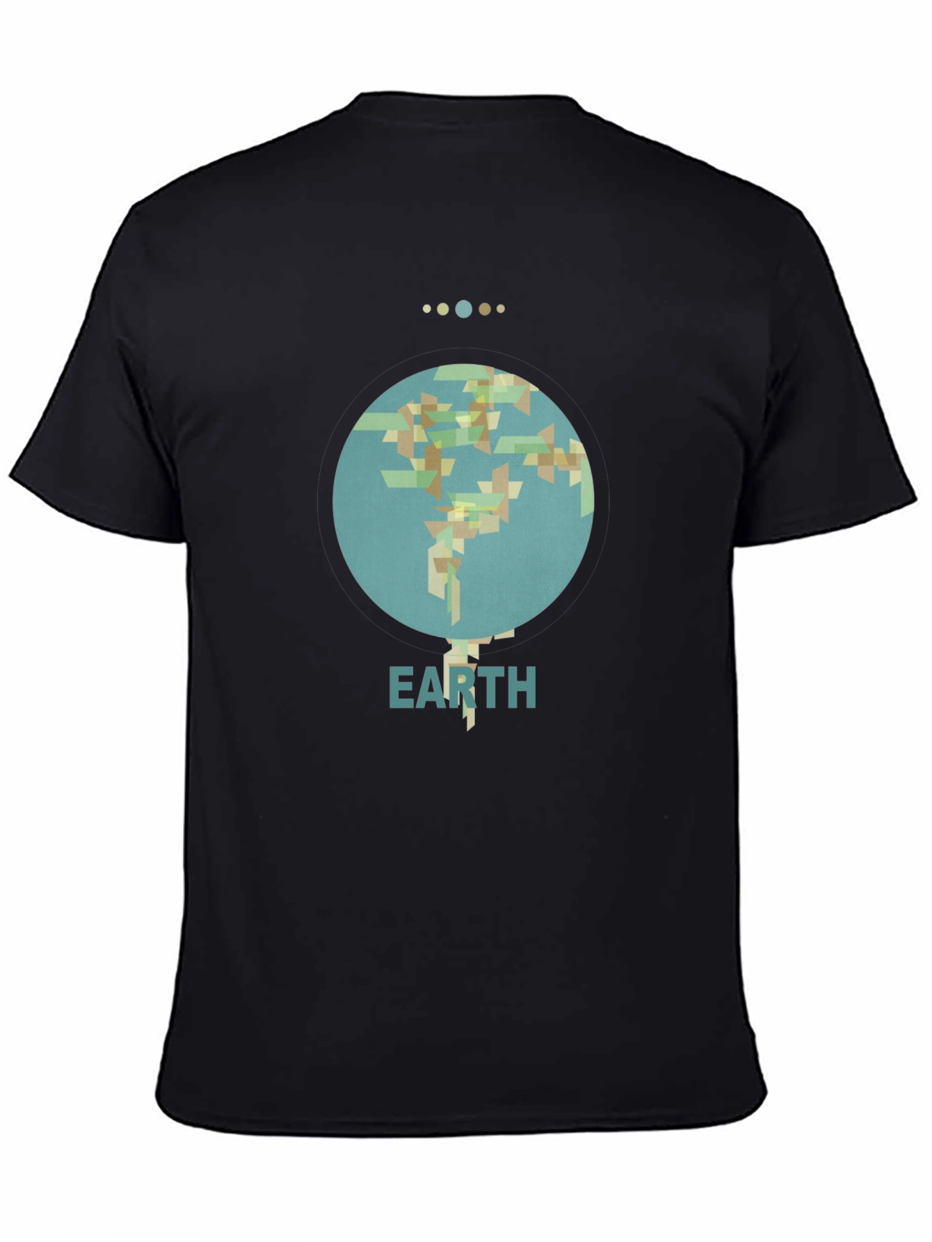 Camiseta Negra Earth Diseño Geométrico