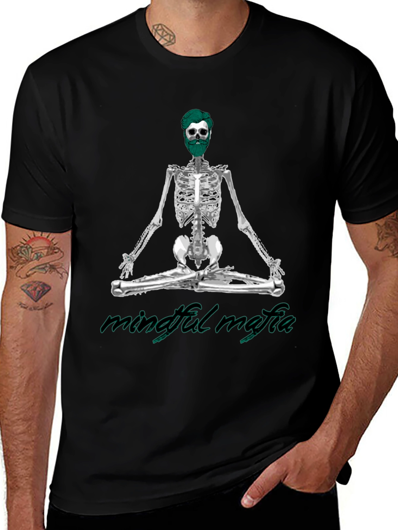 Camiseta Negra Mindfulness Mafia - Diseño Esqueleto
