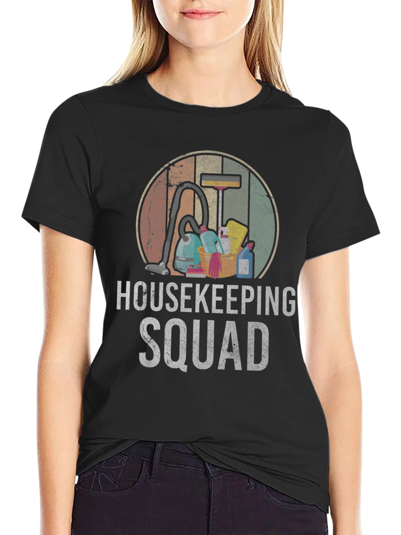 Camiseta Housekeeping Squad - Limpieza con Estilo