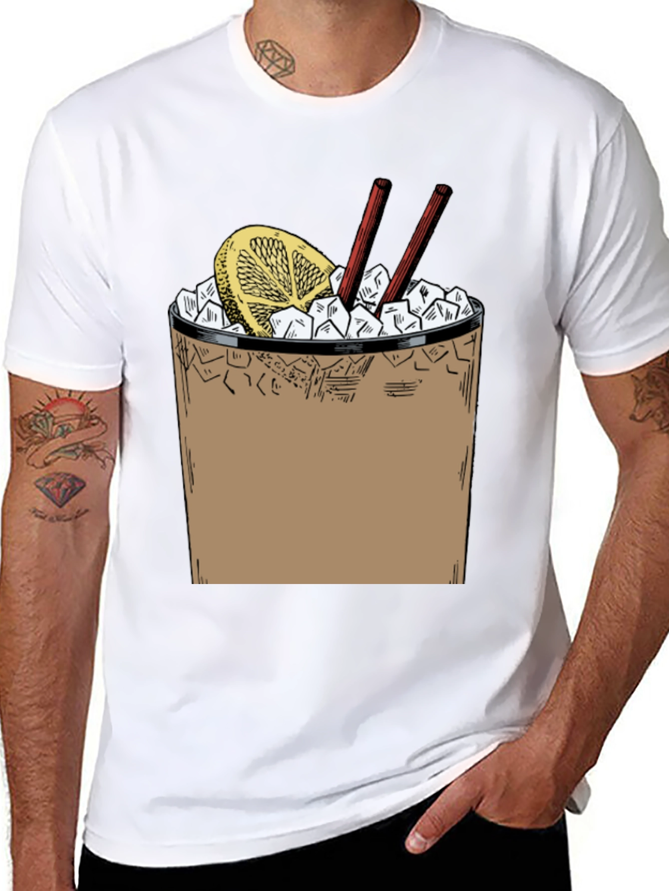 Camiseta Negra con Diseño de Cóctel Refrescante