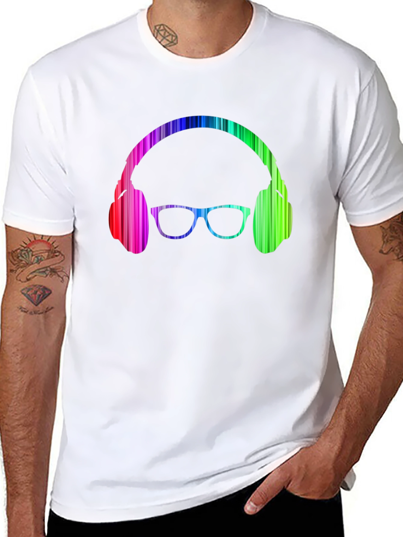 Camiseta Negra con Diseño de Auriculares y Gafas