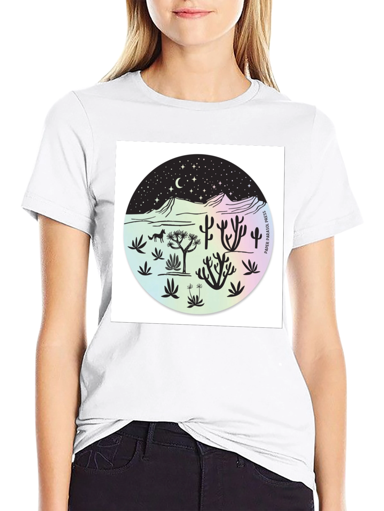 Camiseta Negra Diseño Desierto Nocturno