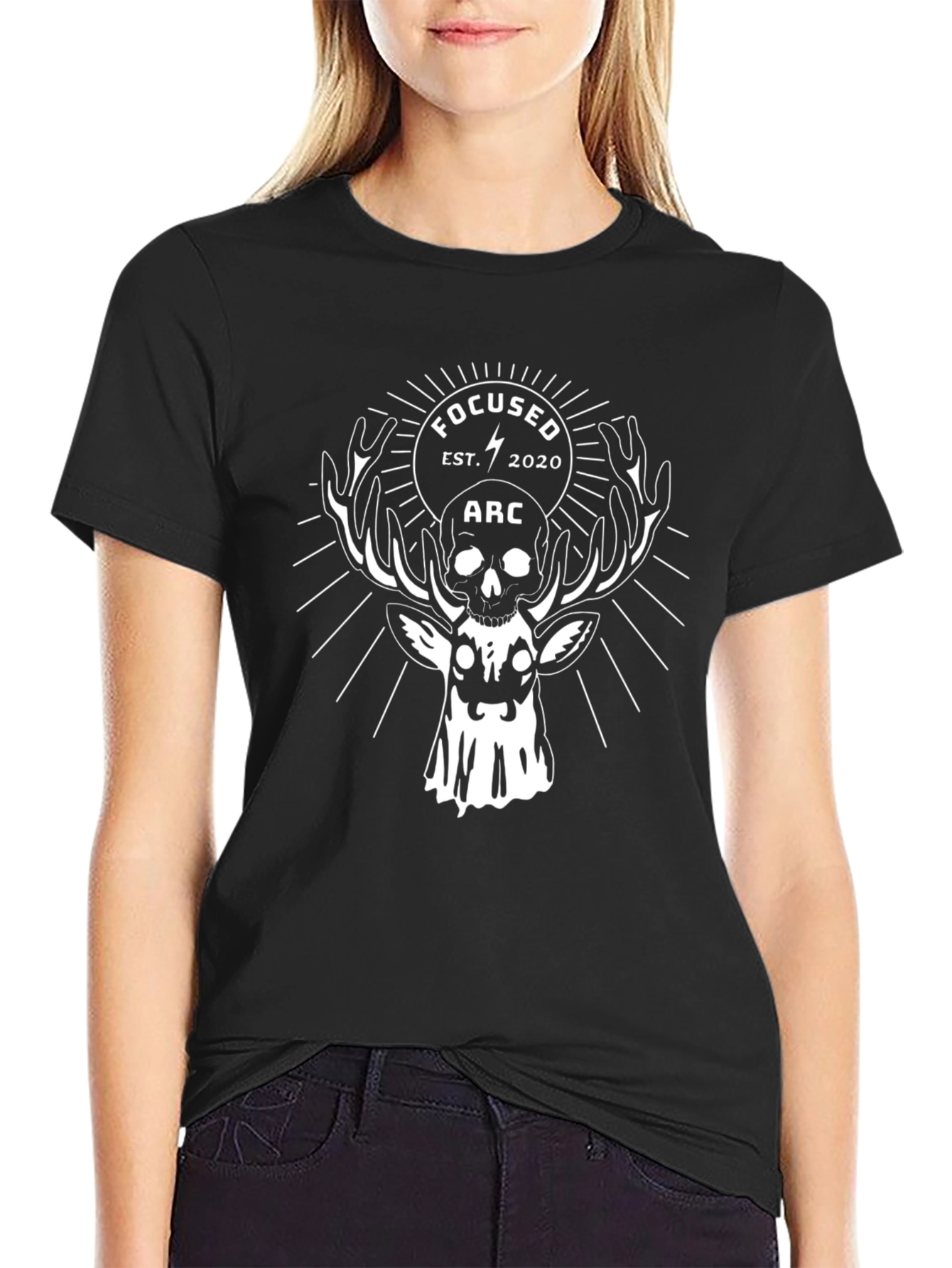 Camiseta Negra con Diseño de Cráneo y Ciervo
