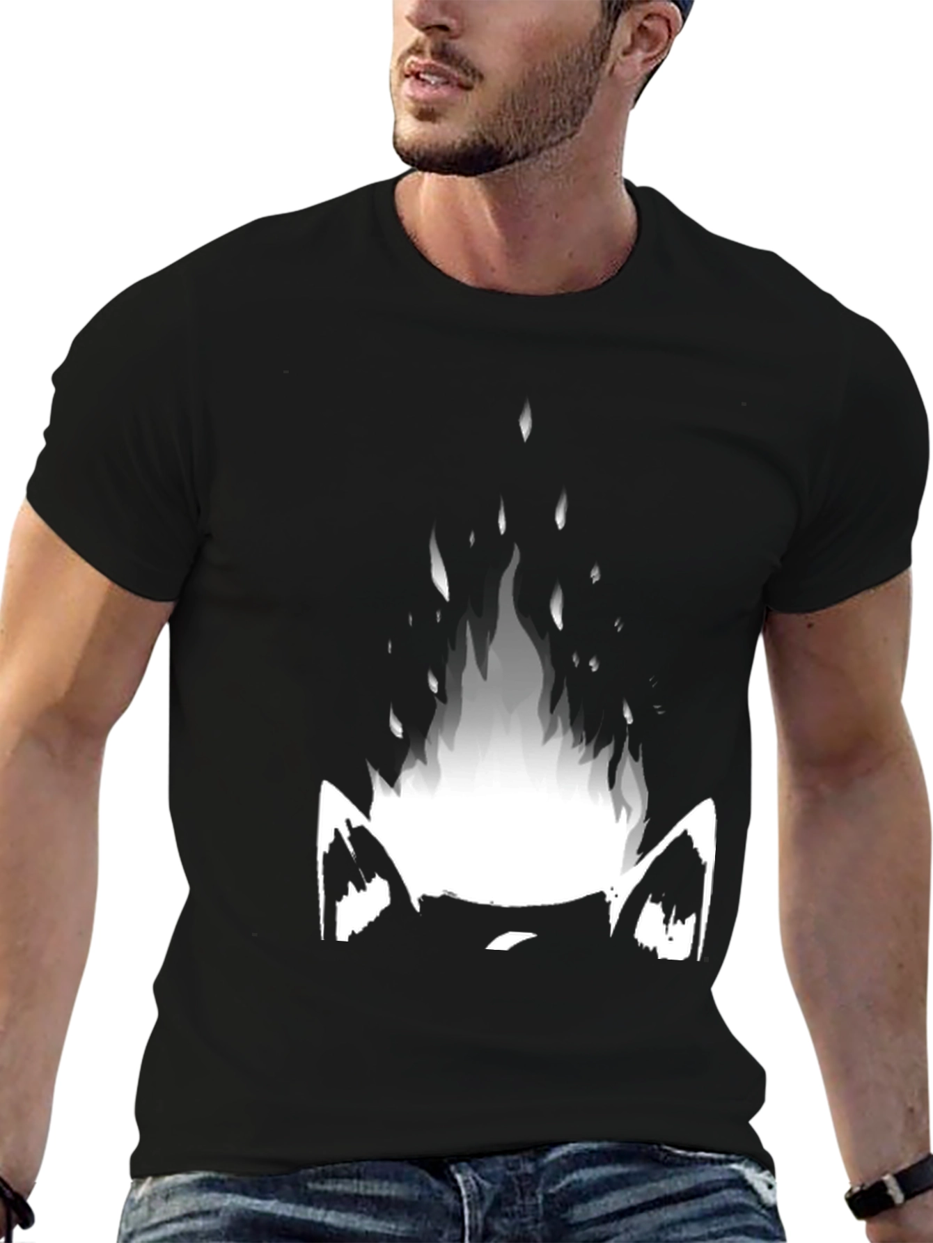 Camiseta Negra con Diseño Gráfico de Gato en Llamas