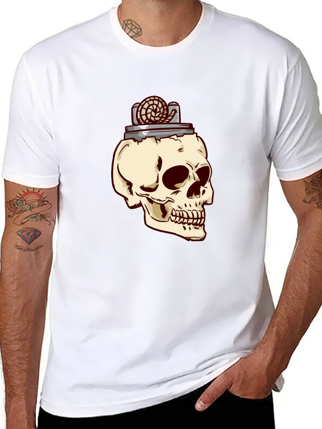 Camiseta Negra con Diseño de Cráneo y Encendedor