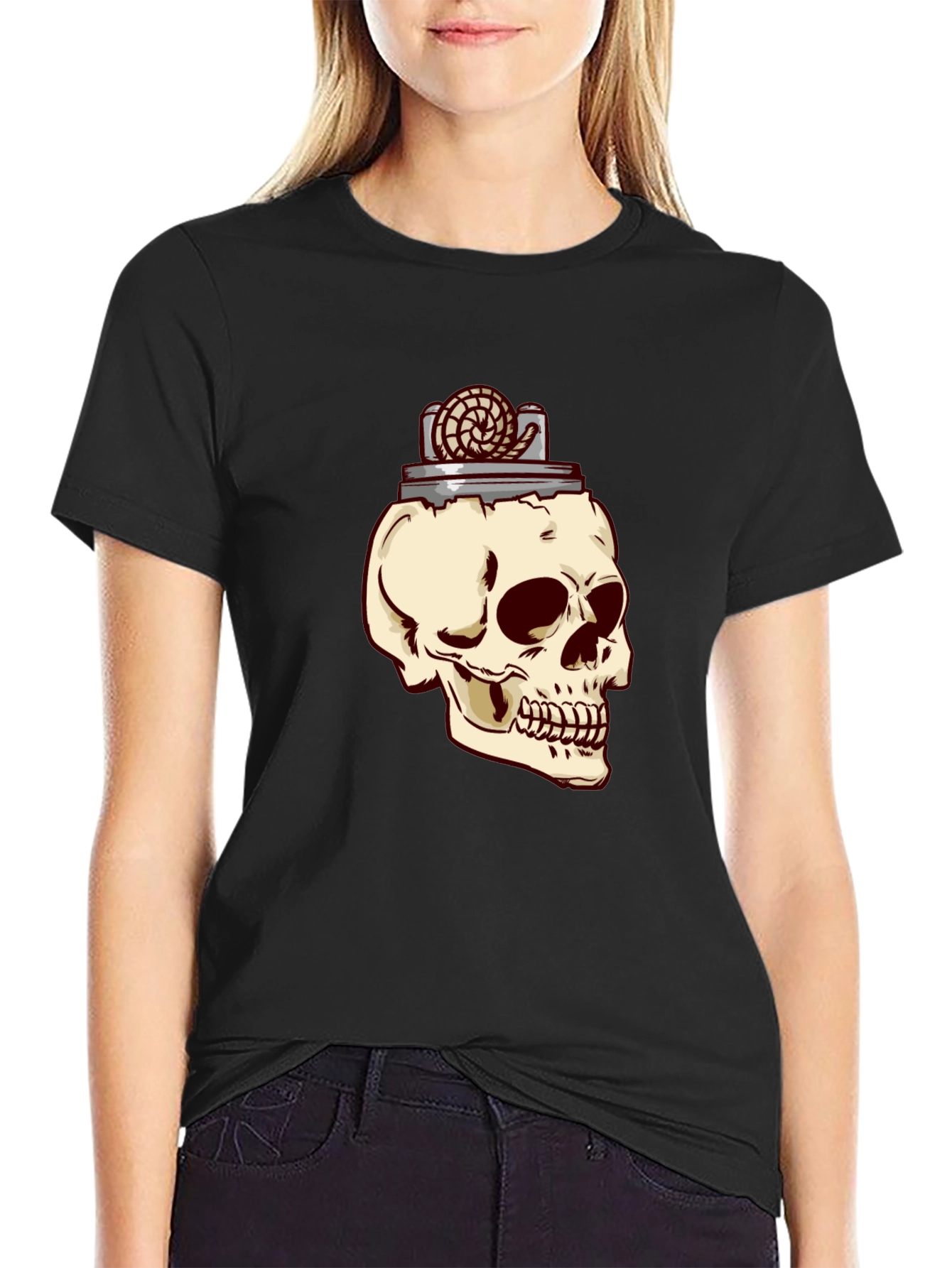 Camiseta Negra con Diseño de Cráneo y Encendedor