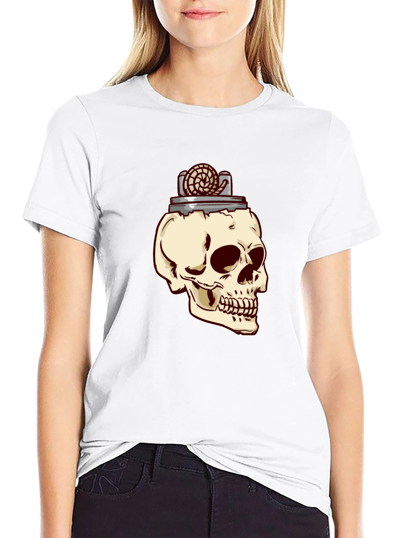 Camiseta Negra con Diseño de Cráneo y Encendedor