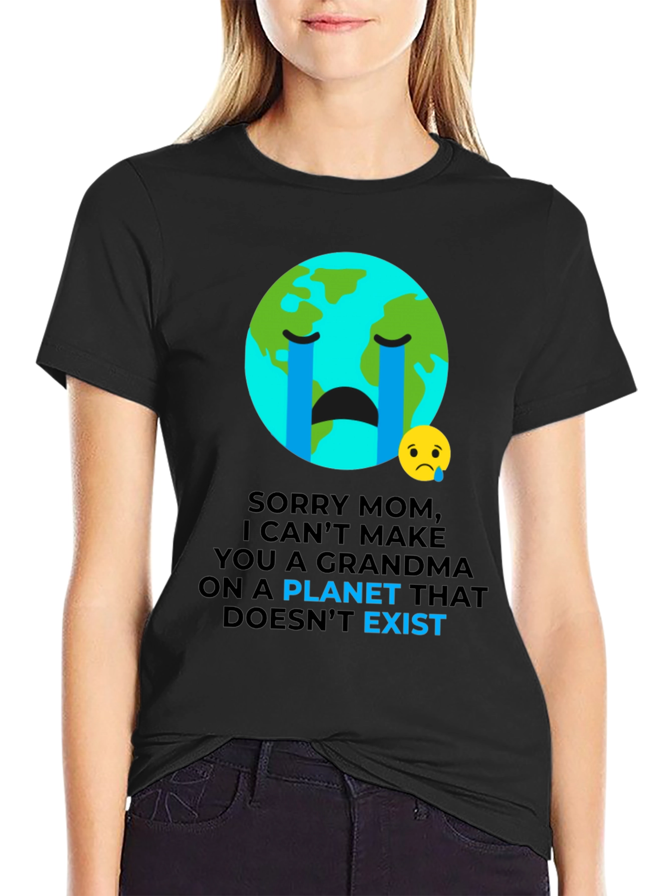 Camiseta Negra con Diseño de Conciencia Ambiental