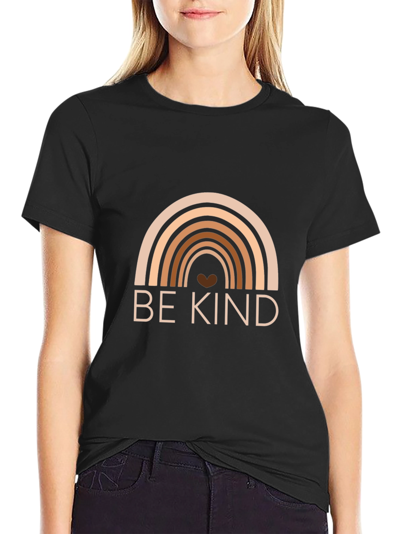 Camiseta Negra Sé amable con Arcoíris