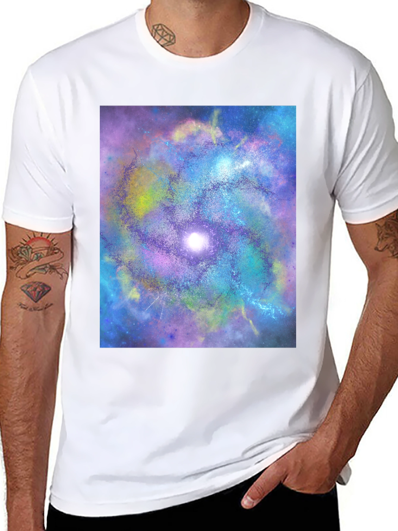 Camiseta Negra con Diseño de Galaxia