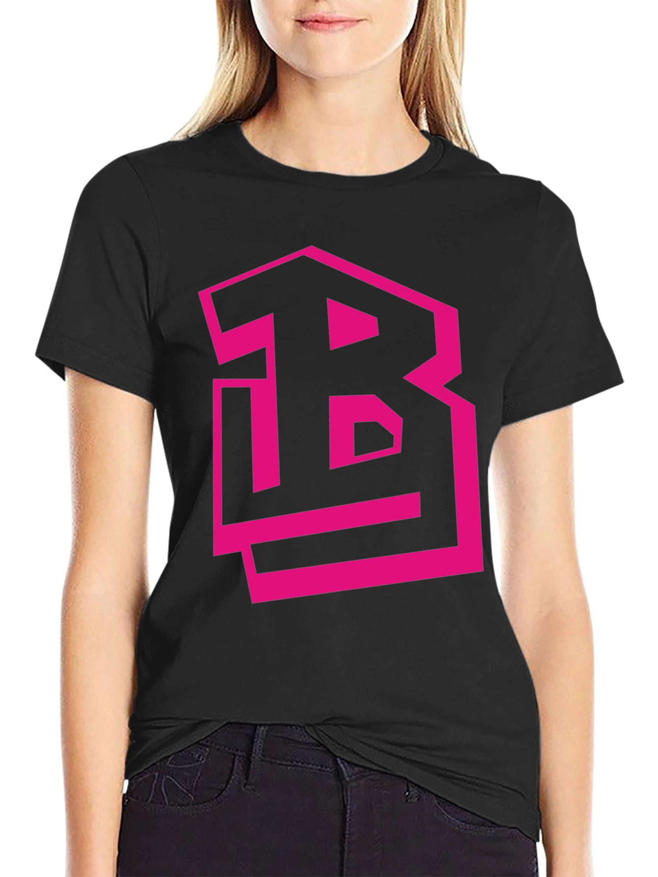 Camiseta Negra con Logo B Fucsia