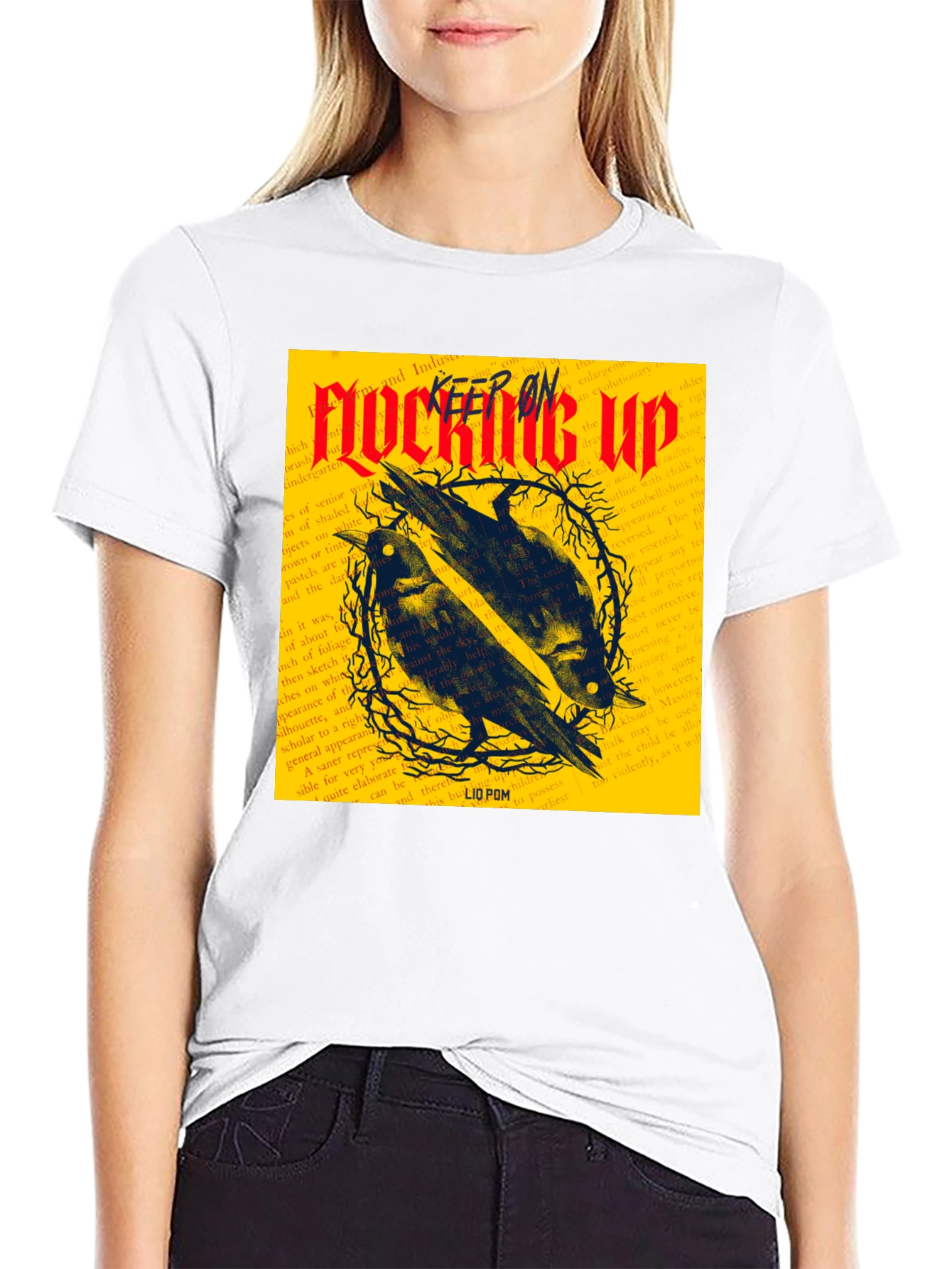 Camiseta Negra con Diseño de Cuervos