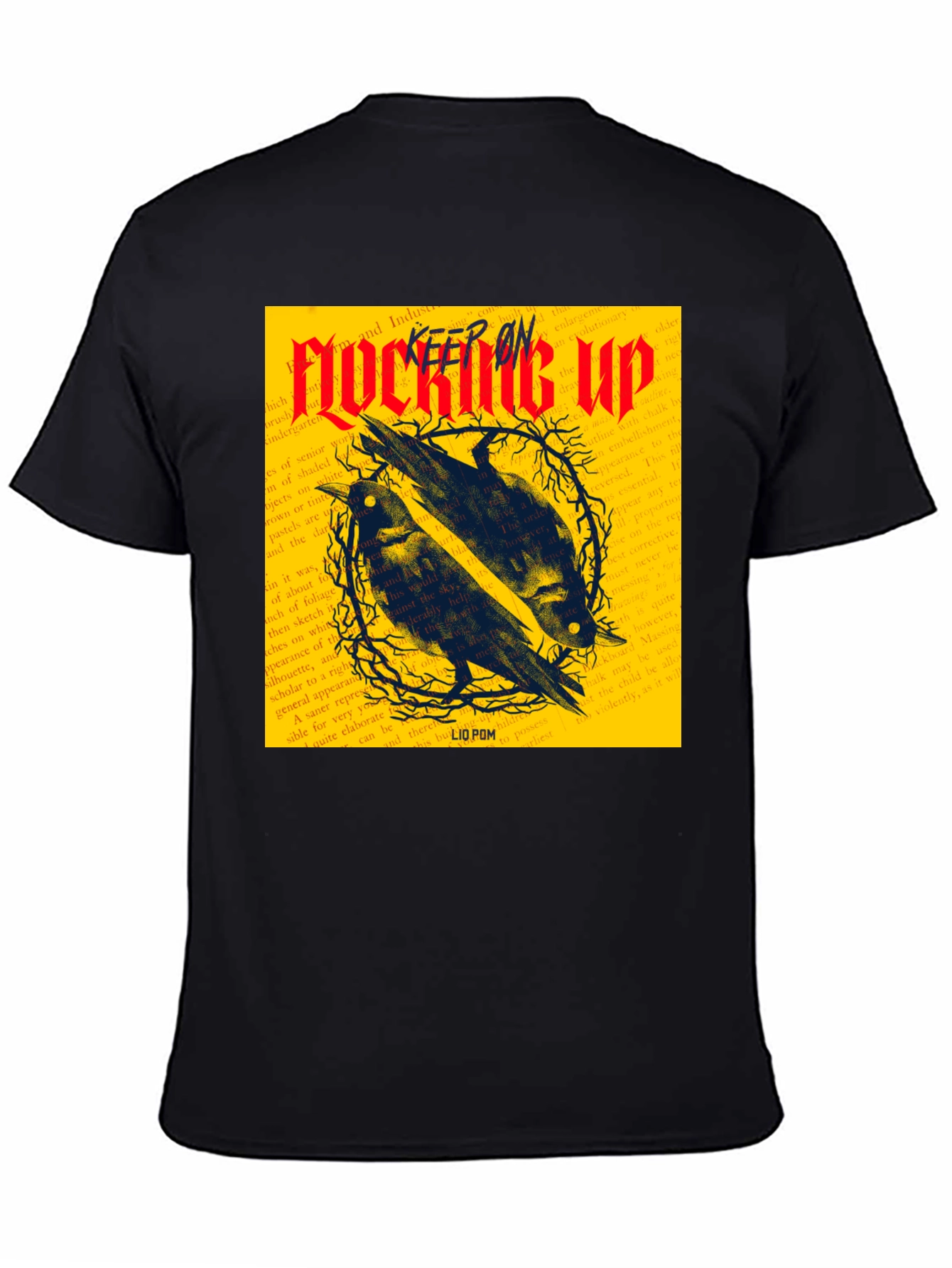 Camiseta Negra con Diseño de Cuervos