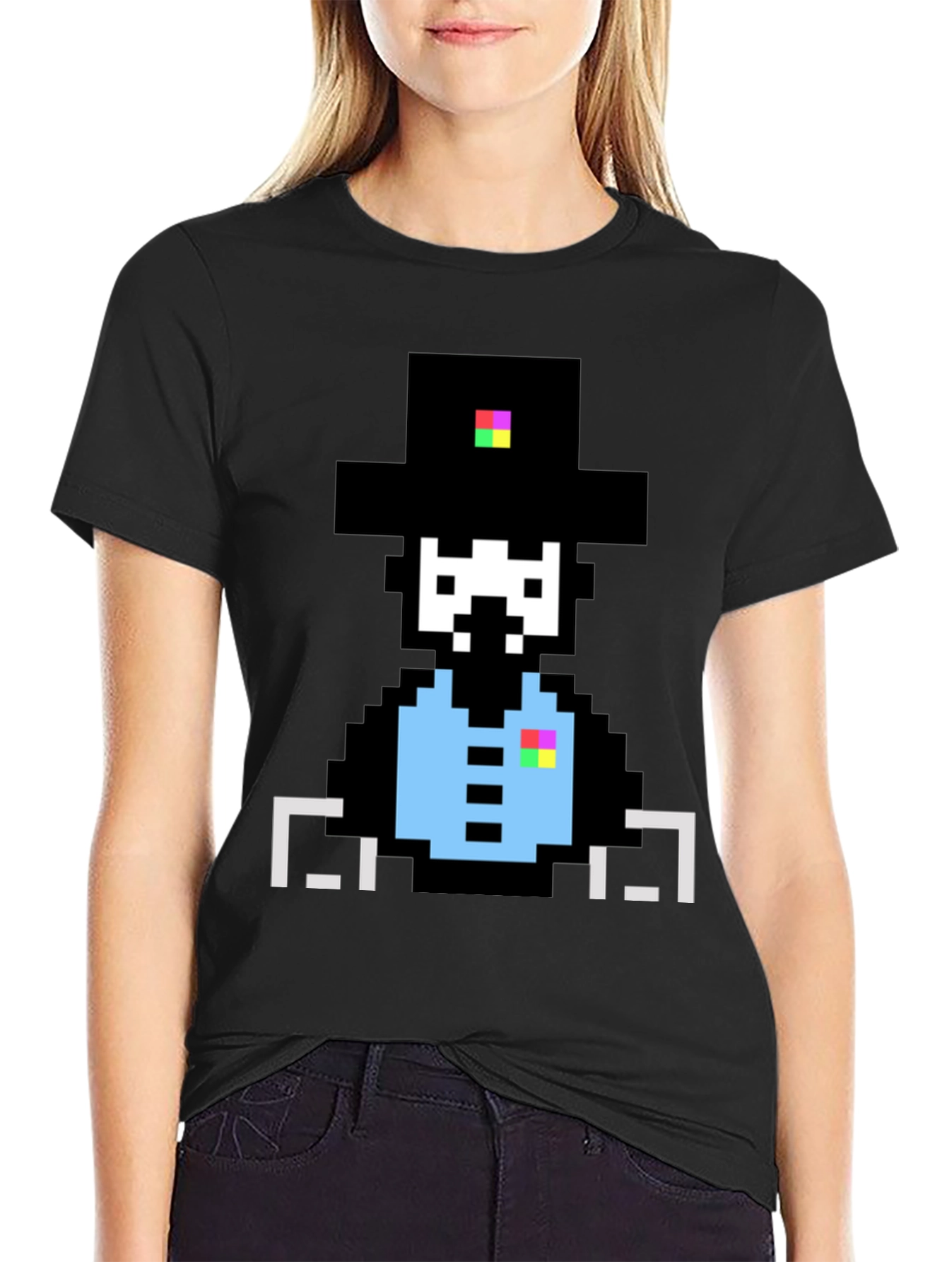 Camiseta Negra con Diseño Pixelado de Sombrero