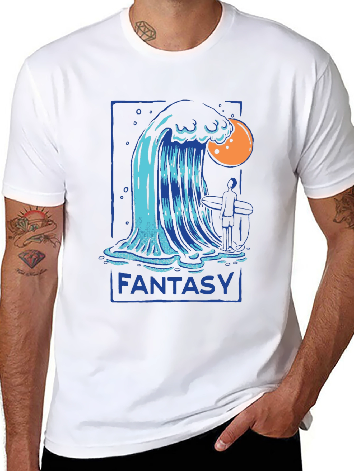 Camiseta Negra Fantasía con Diseño de Ola y Surfista