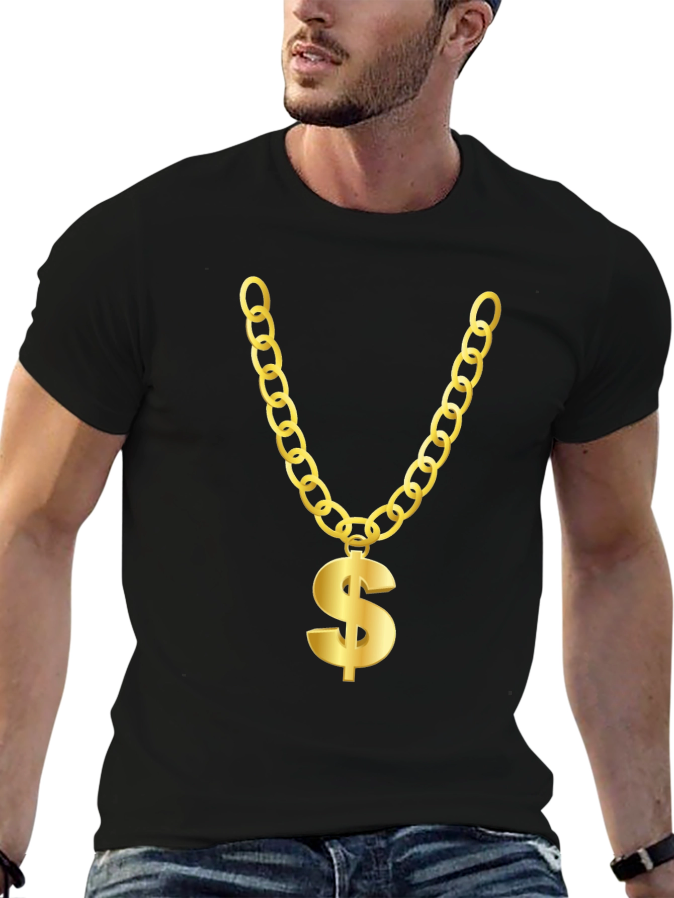 Camiseta Negra con Collar de Dólar Dorado