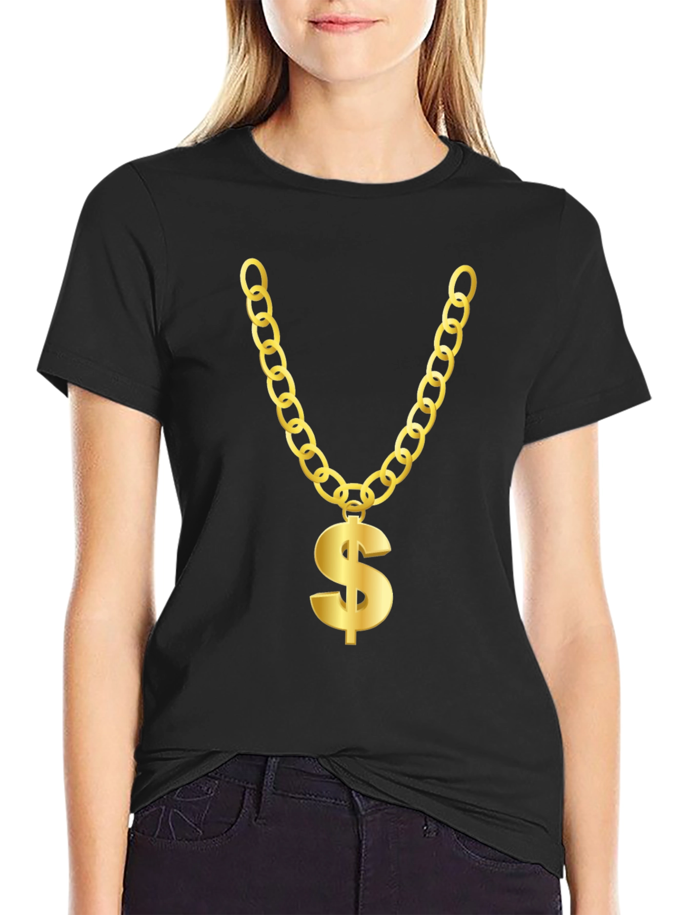 Camiseta Negra con Collar de Dólar Dorado