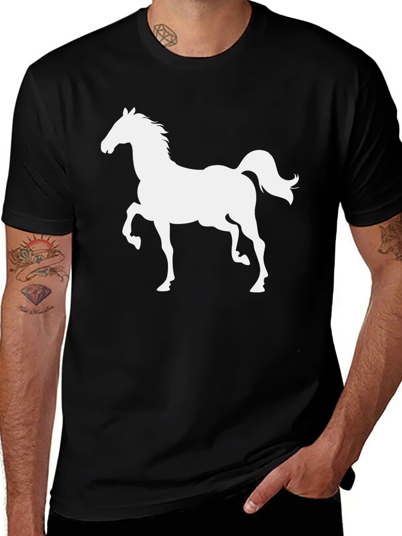 Camiseta Negra con Silueta de Caballo Blanco