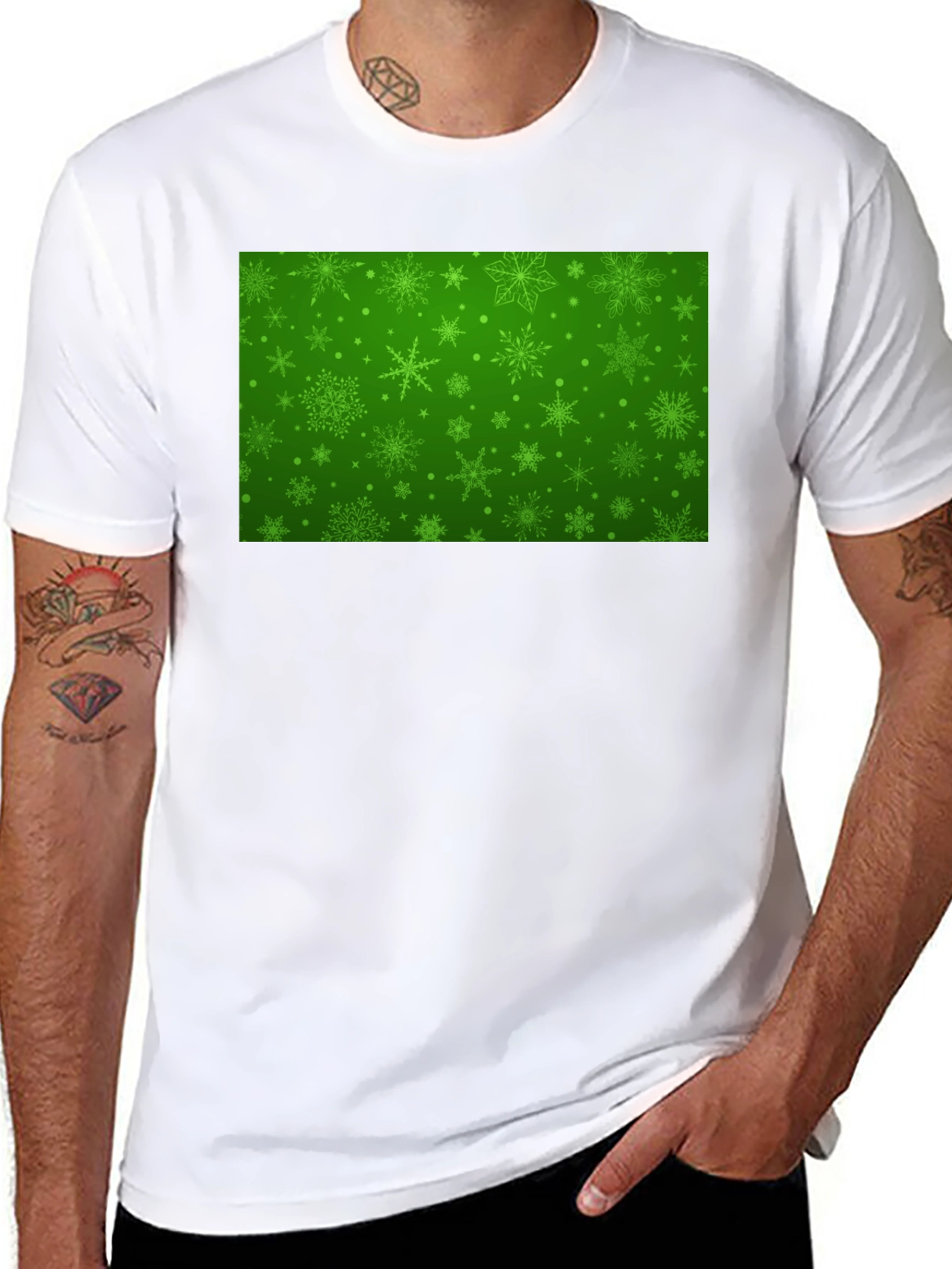 Camiseta Negra con Diseño Navideño Verde