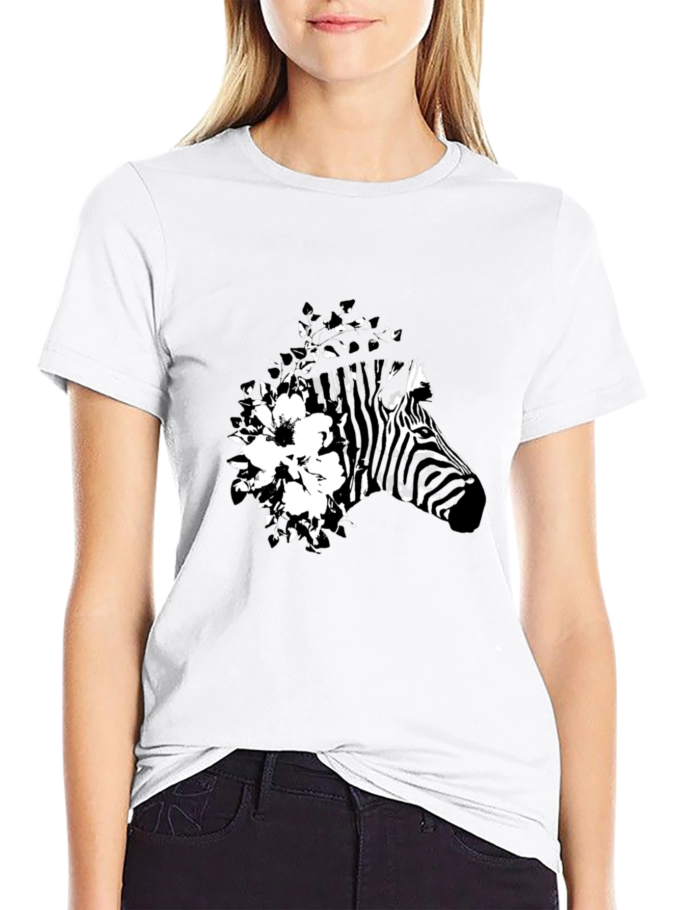 Camiseta Negra con Diseño de Cebra Floral