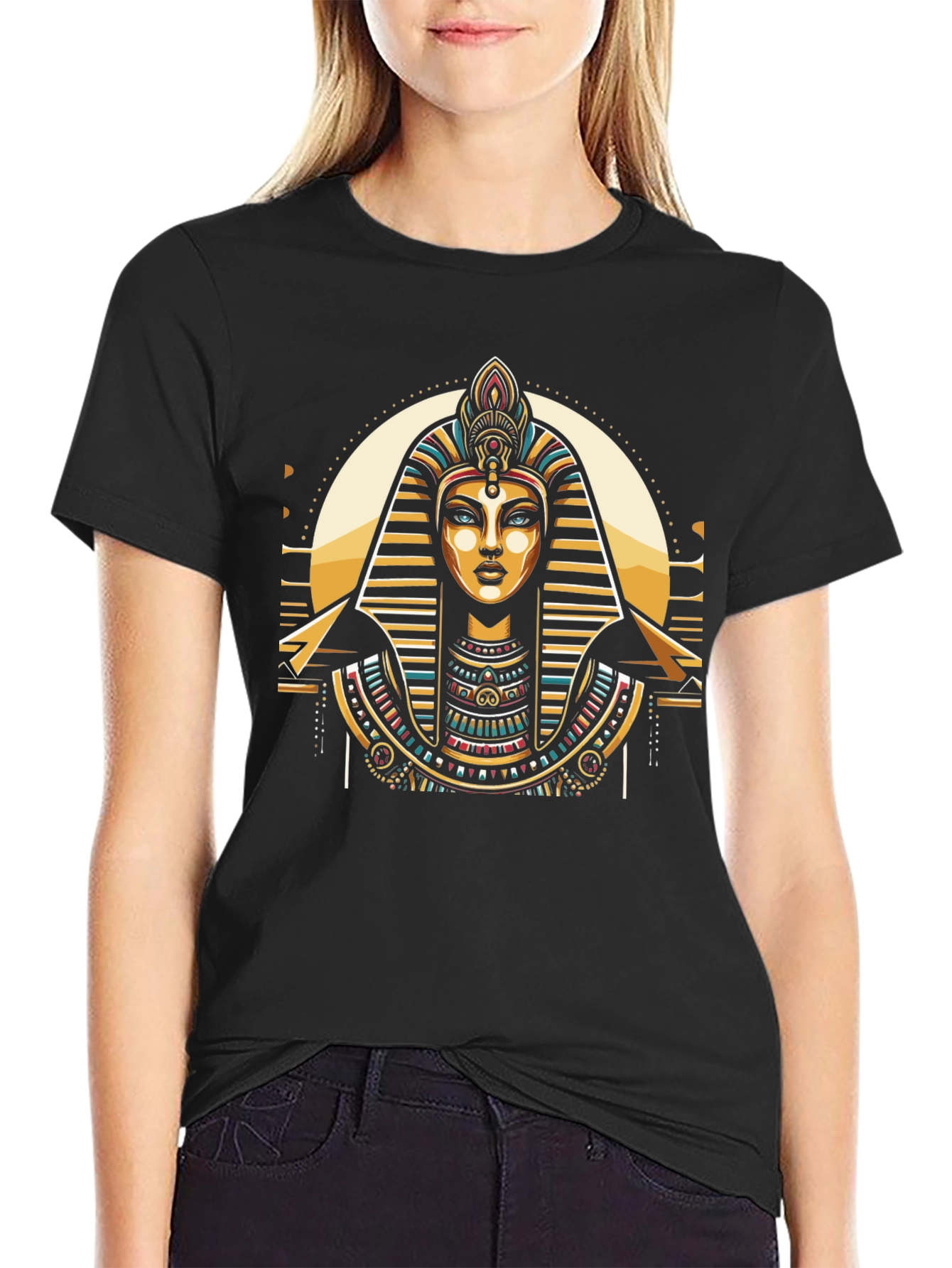 Camiseta Negra con Diseño Egipcio