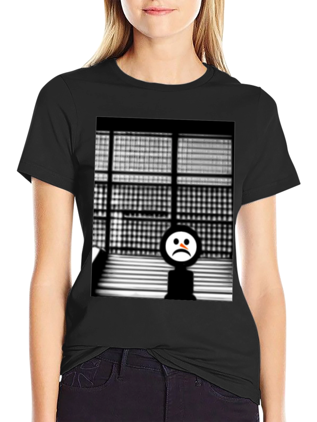 Camiseta Negra con Diseño Abstracto Triste