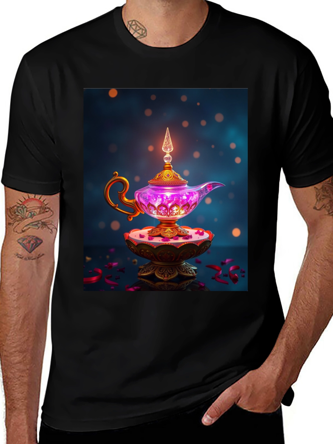 Camiseta Negra con Lámpara Mágica de Diseño