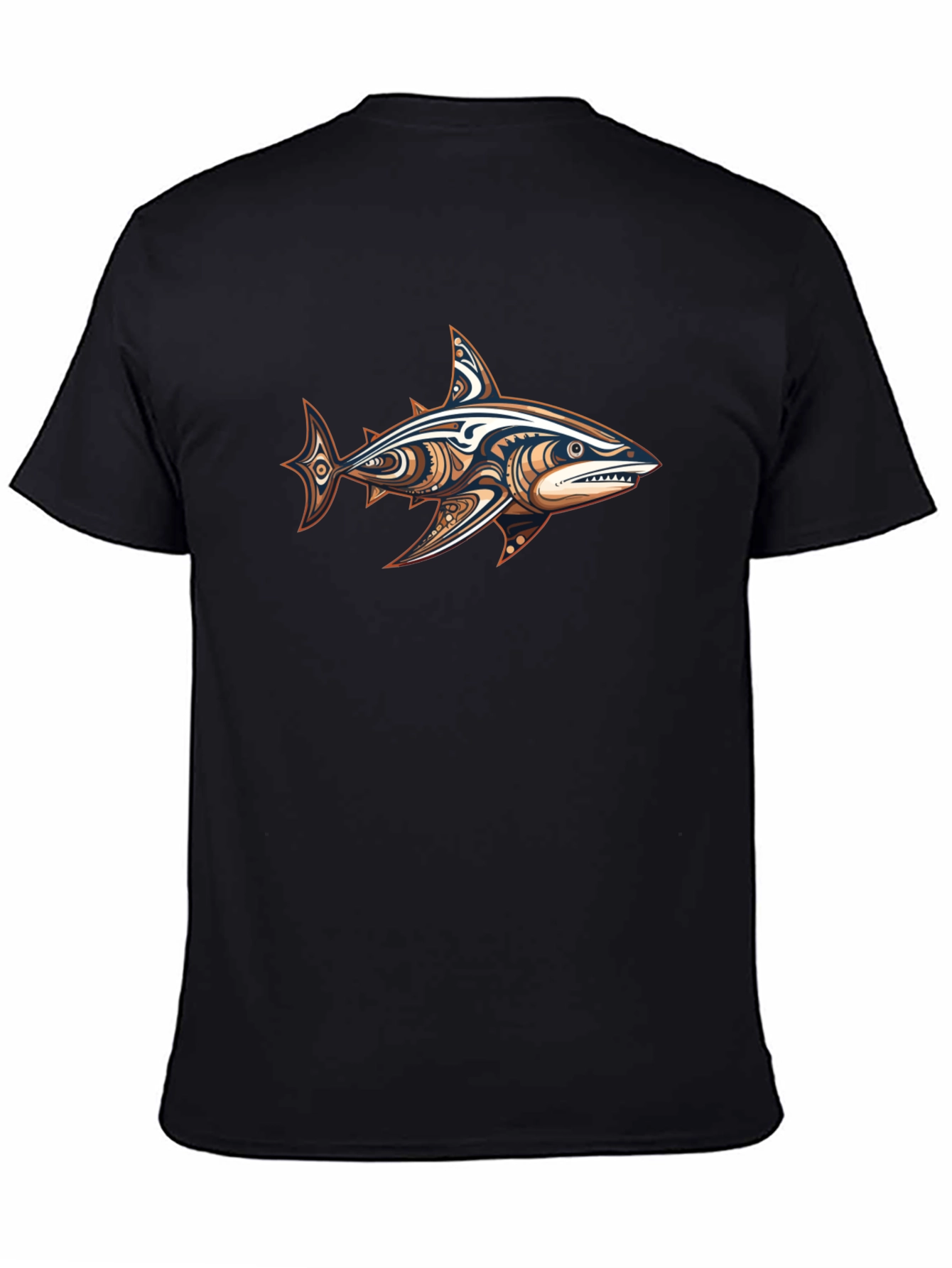 Camiseta Negra con Diseño de Tiburón Tribal