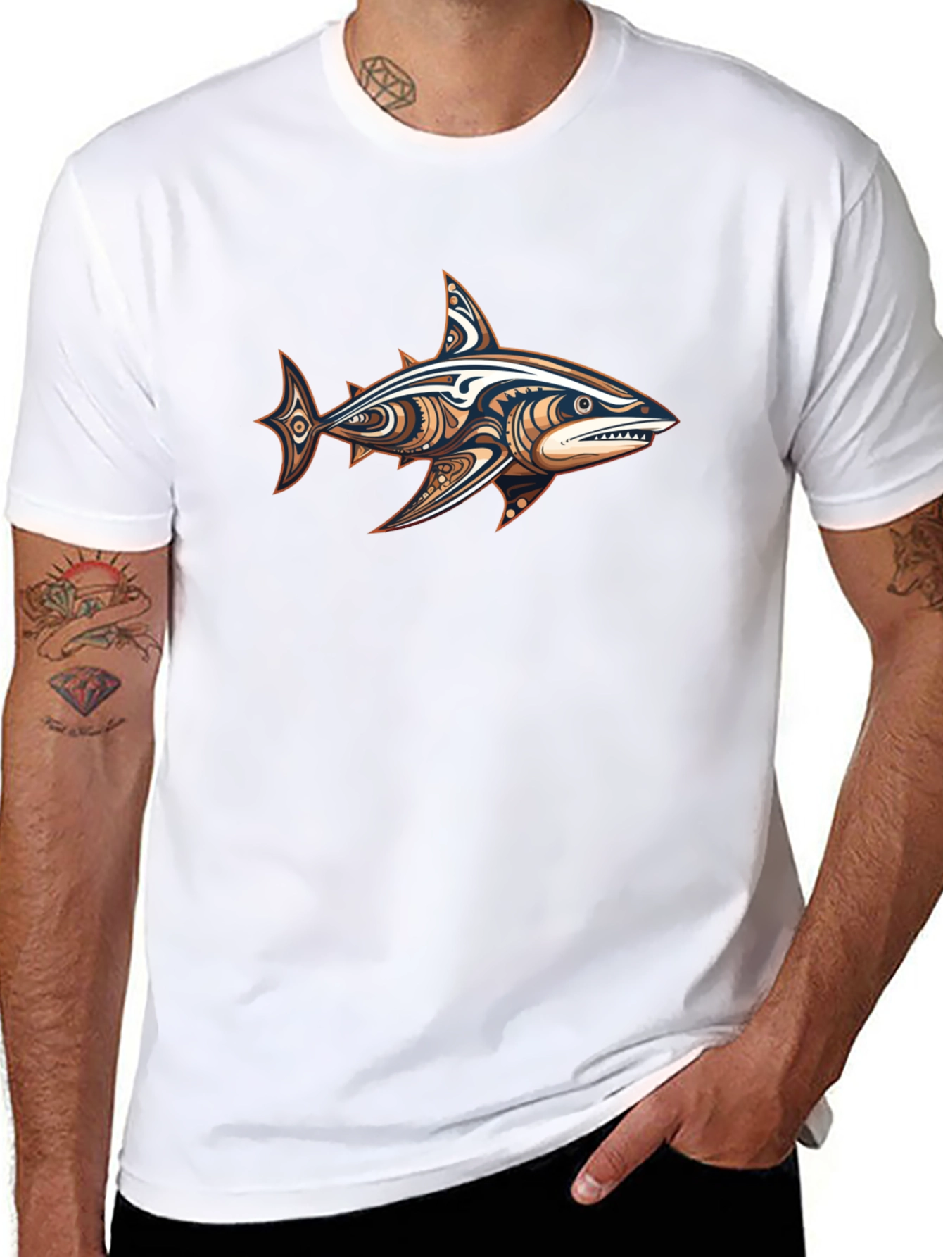 Camiseta Negra con Diseño de Tiburón Tribal
