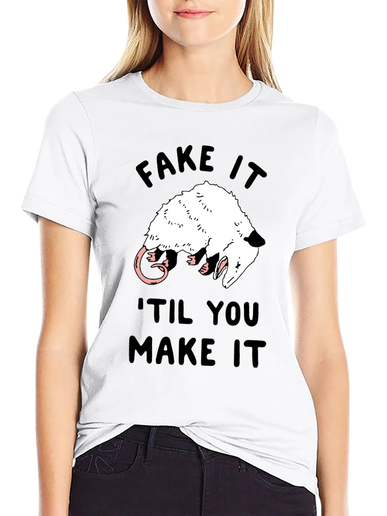Camiseta Negra Fake It Til You Make It Zarigüeya