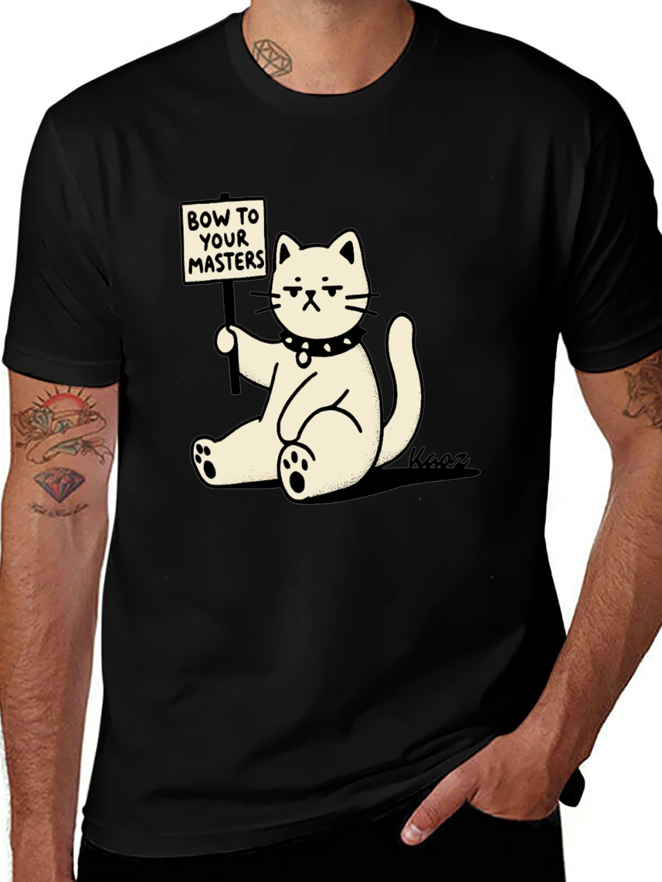 Camiseta Negra con Gato Demandando Sumisión