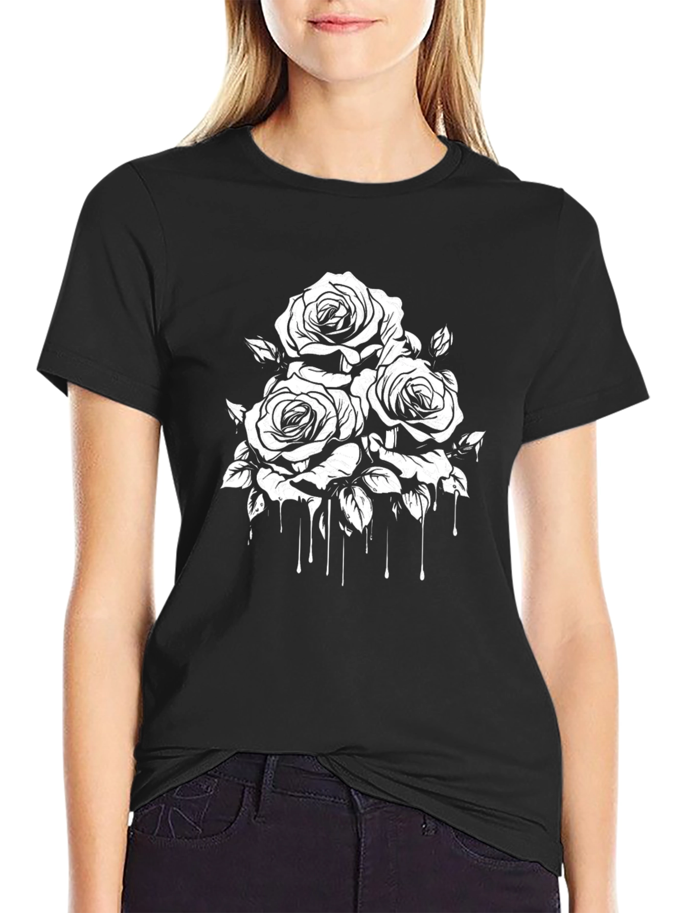 Camiseta Negra con Diseño Floral Blanco