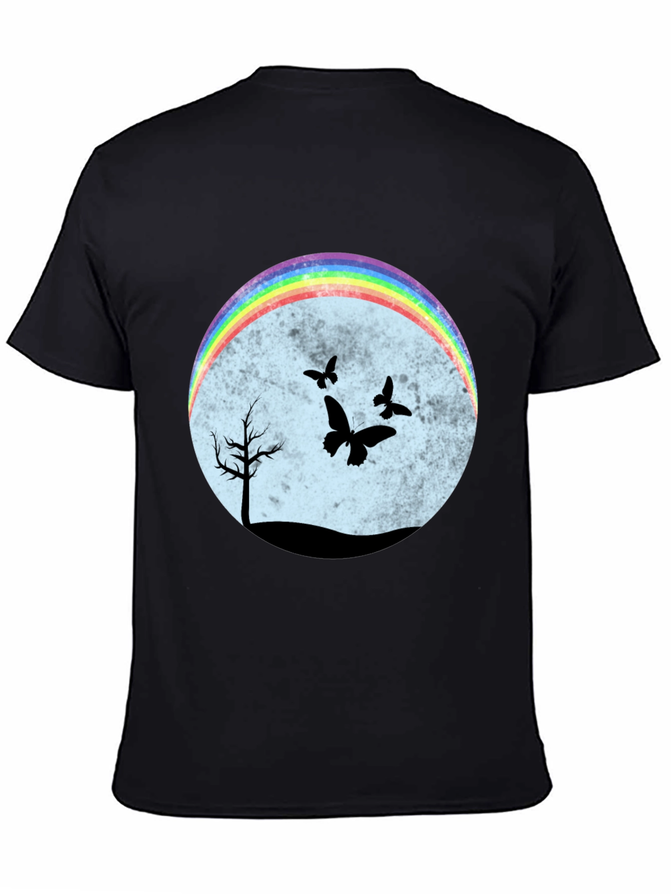 Camiseta Negra con Diseño de Arcoíris y Mariposas