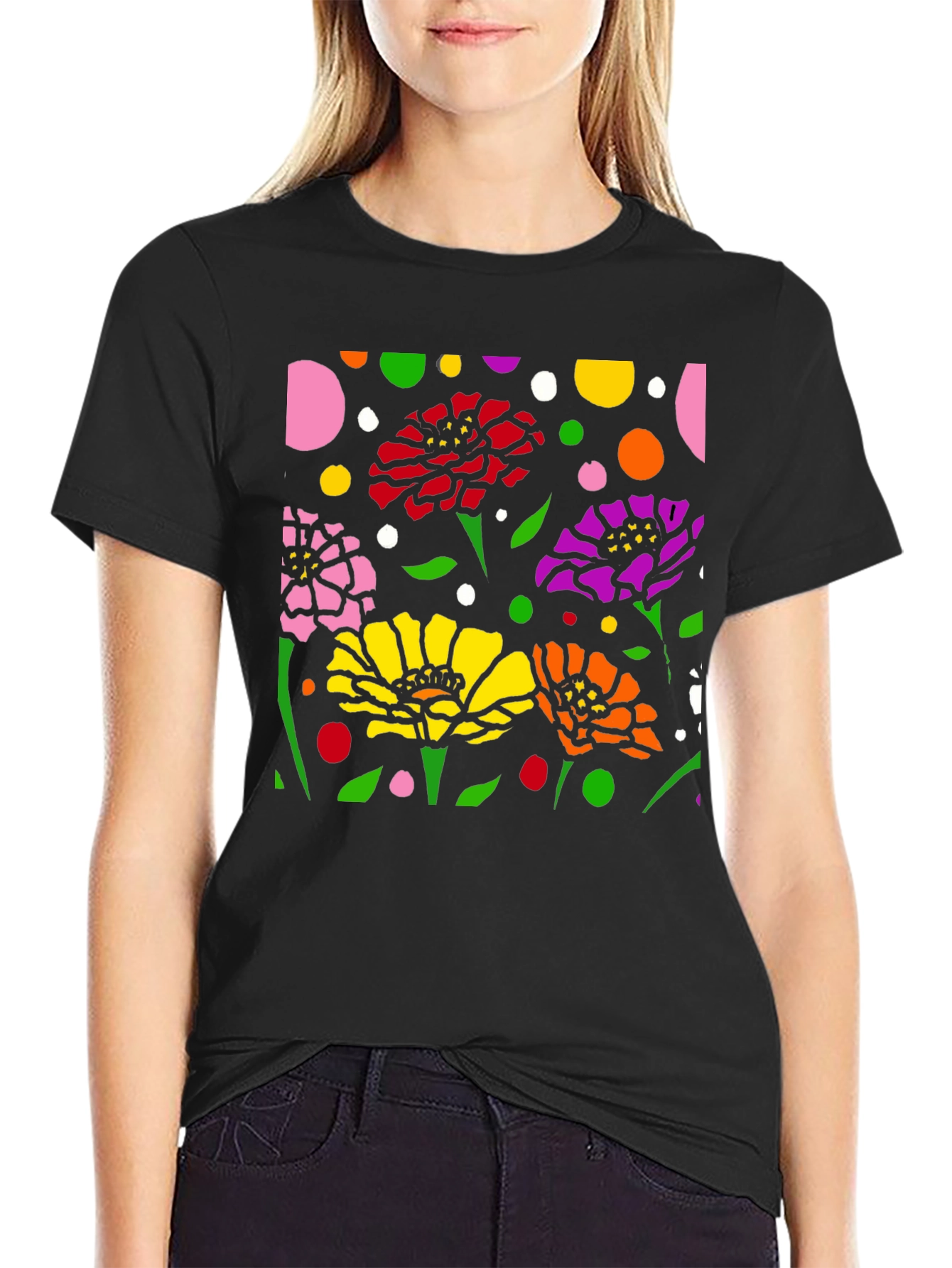 Camiseta Negra con Diseño Floral Abstracto