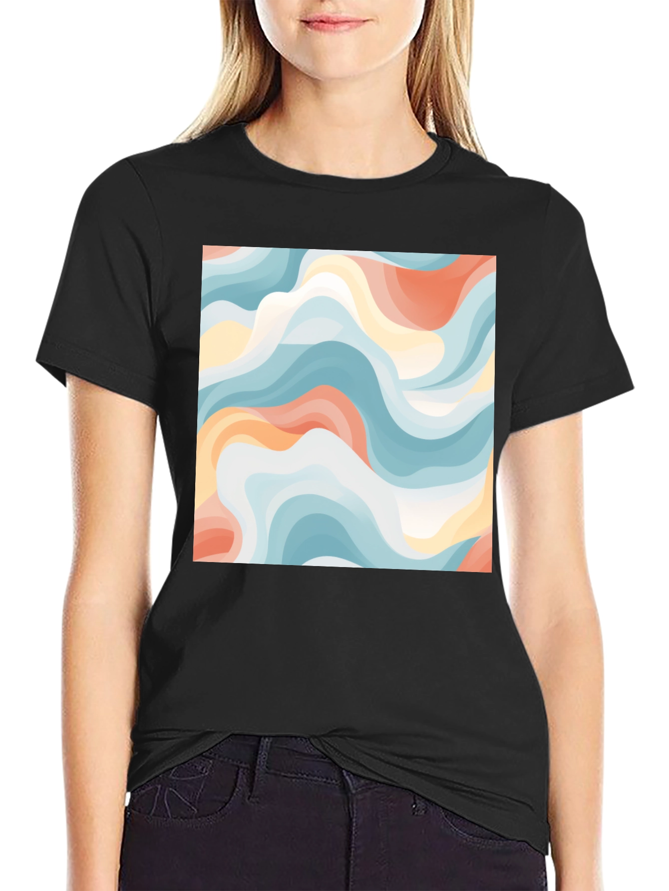 Camiseta Negra con Diseño Abstracto Ondulado