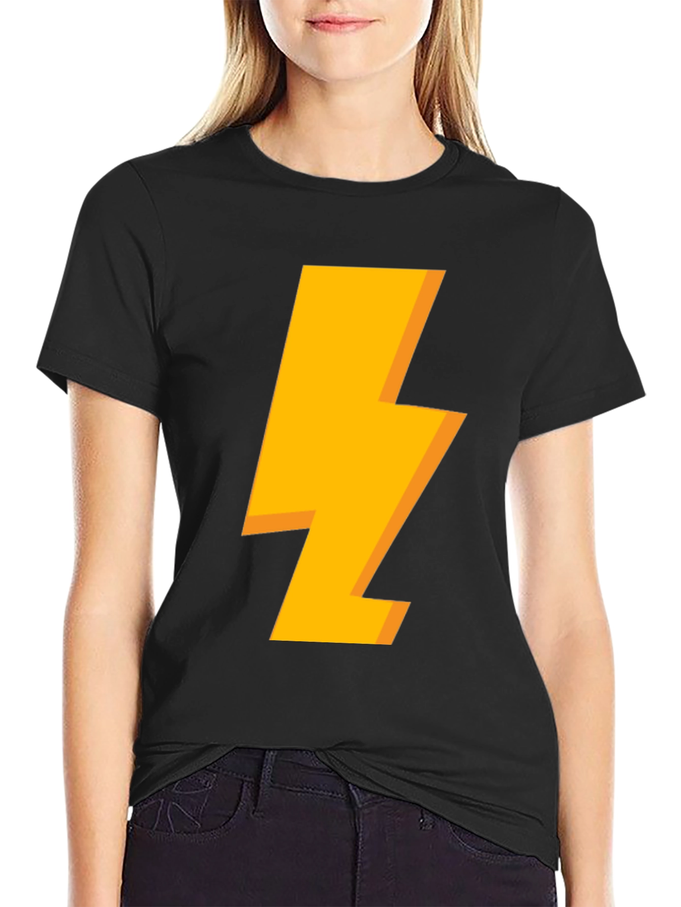 Camiseta Negra con Rayo Amarillo