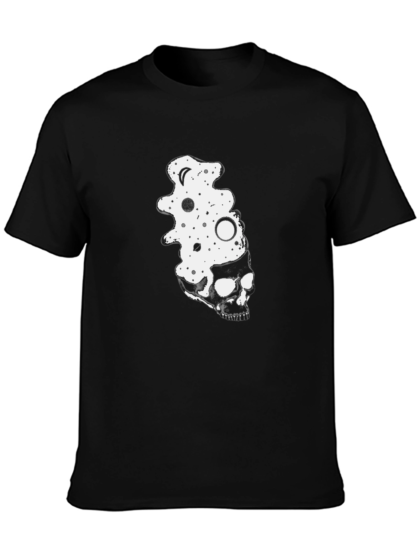 Camiseta Negra con Diseño de Calavera y Fases Lunares