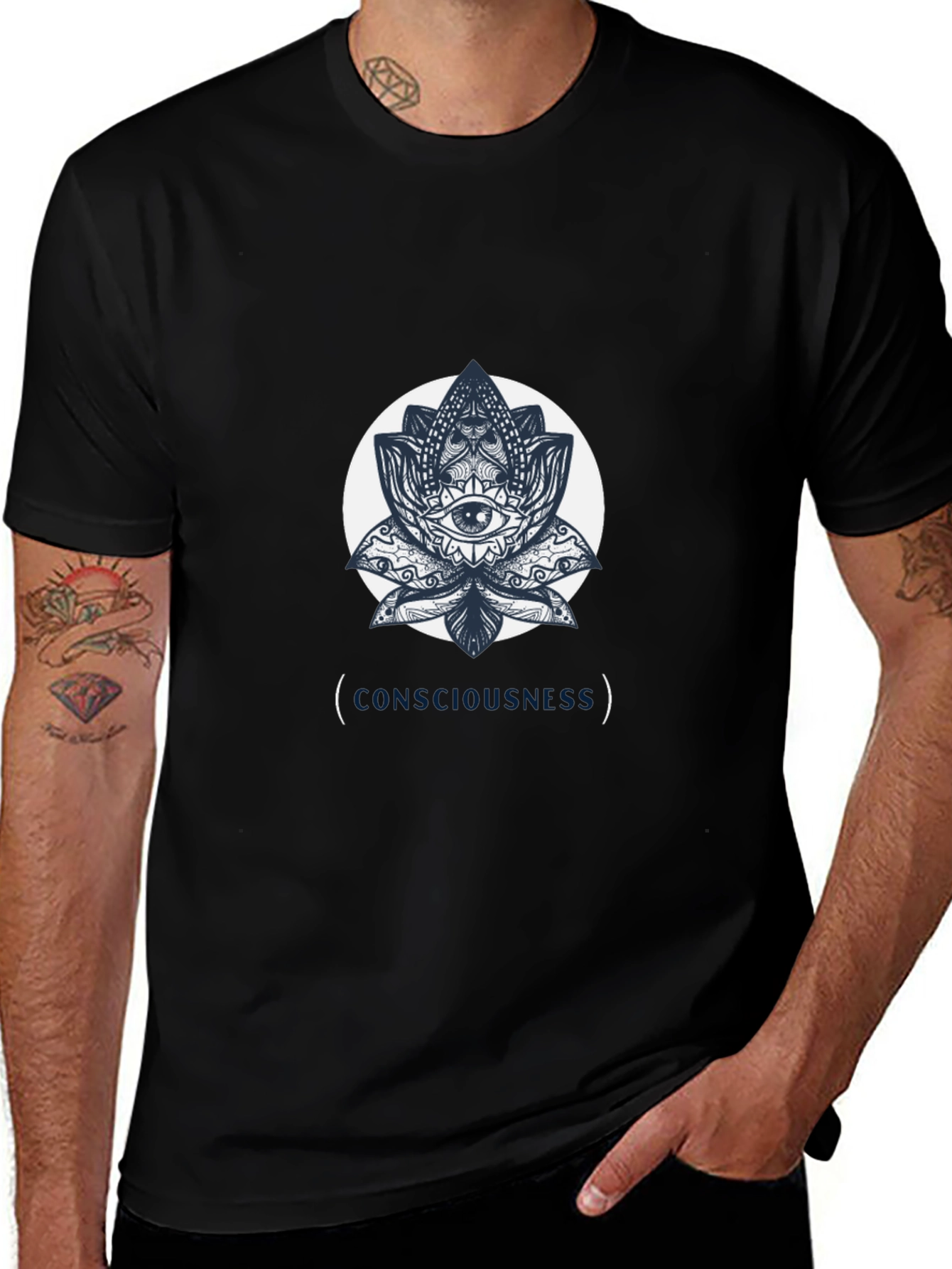 Camiseta Negra con Diseño de Loto y Ojo