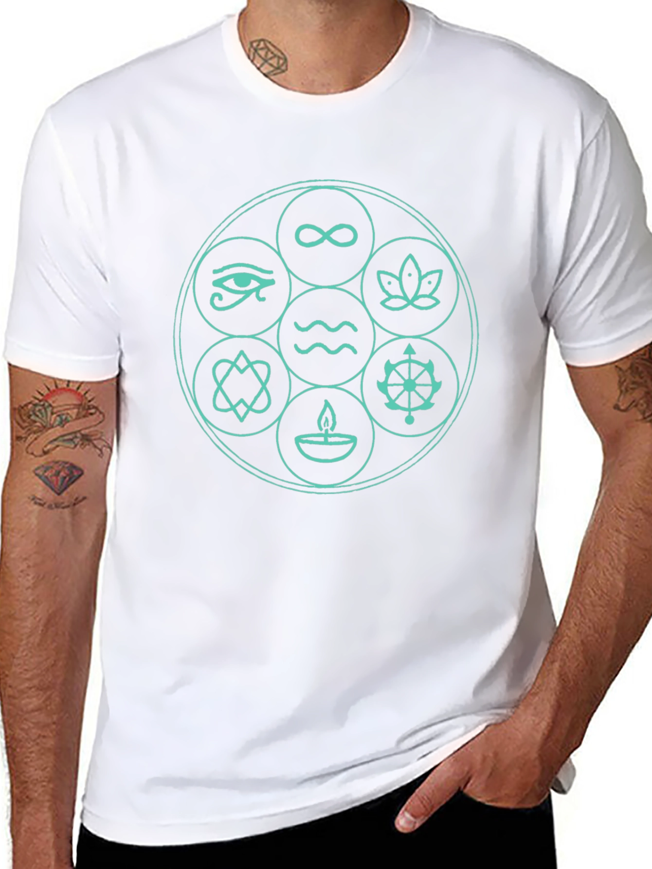 Camiseta Negra con Diseño de Símbolos Espirituales