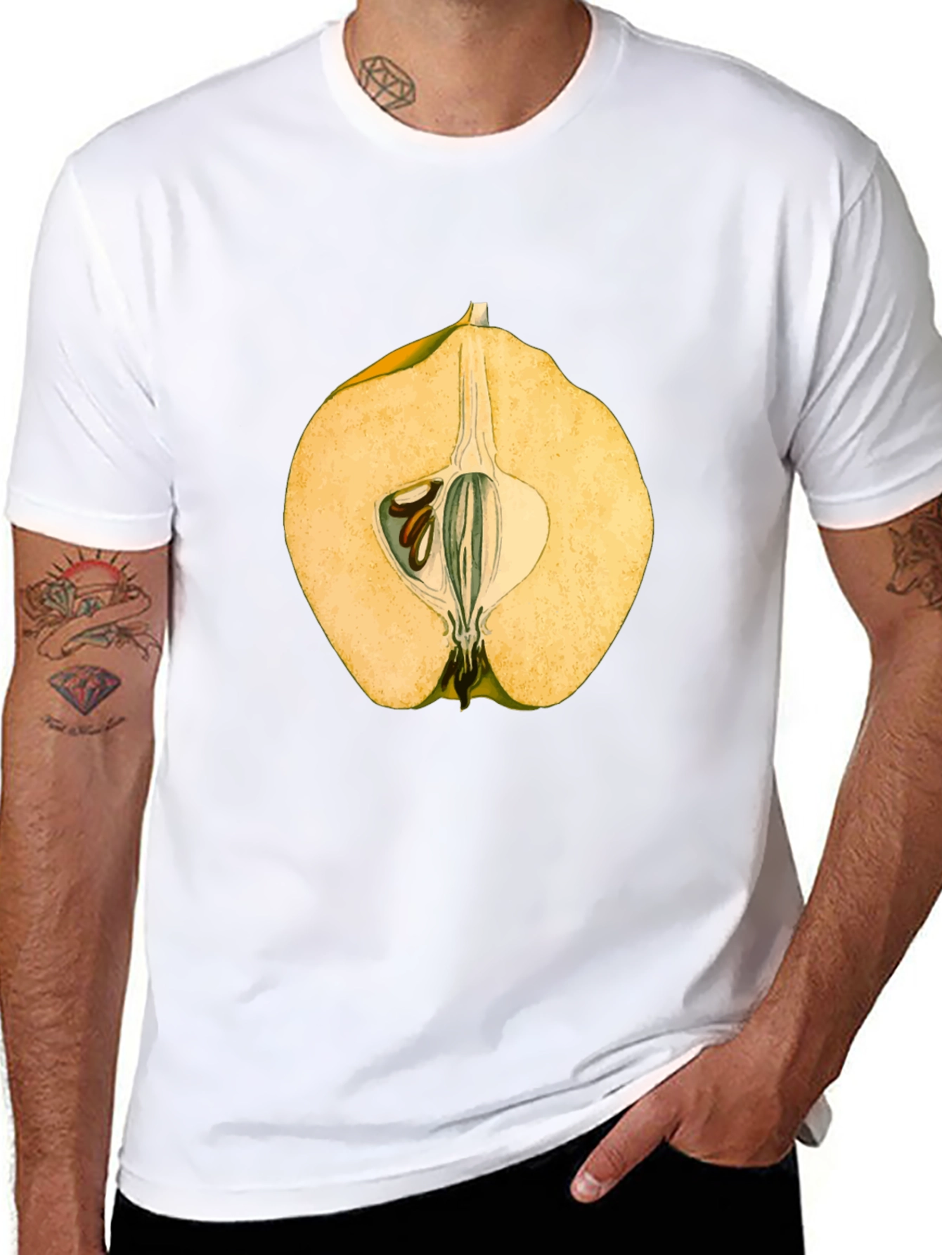 Camiseta Negra con Diseño de Fruta Exótica