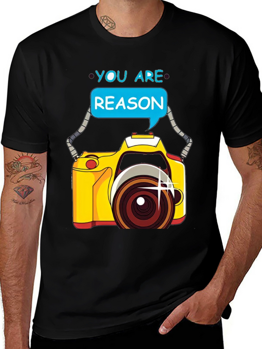 Camiseta Negra con Diseño de Cámara You are Reason