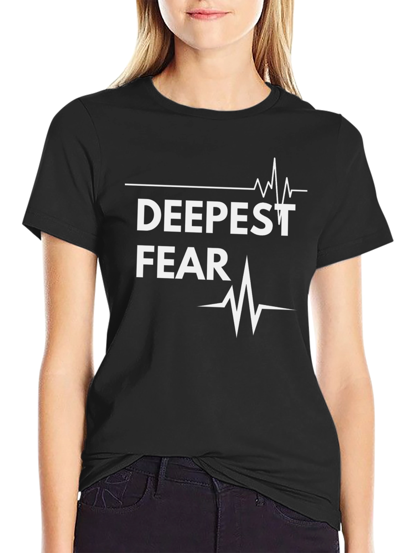 Camiseta Negra Deepest Fear con Diseño de Latido