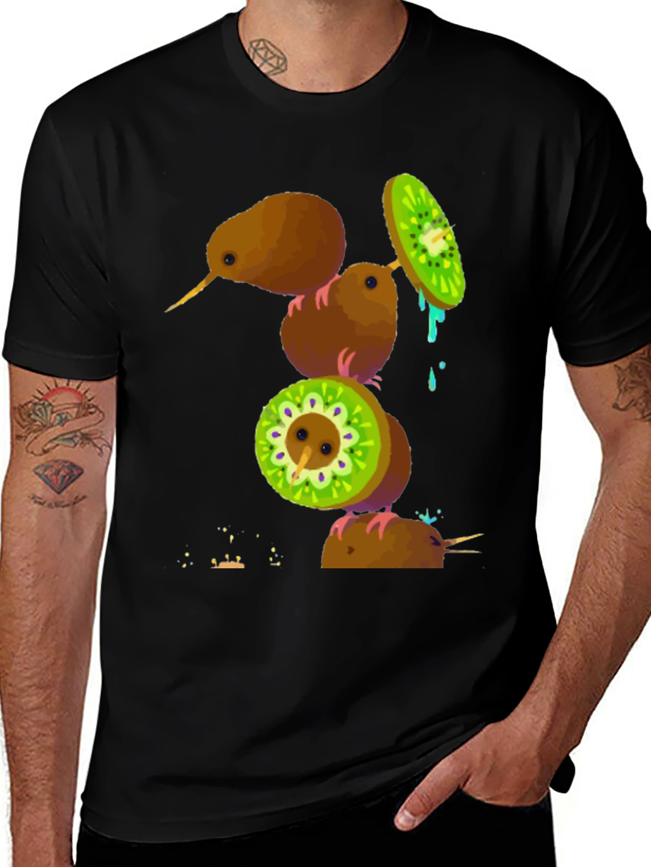 Camiseta Negra con Diseño de Kiwis Divertidos