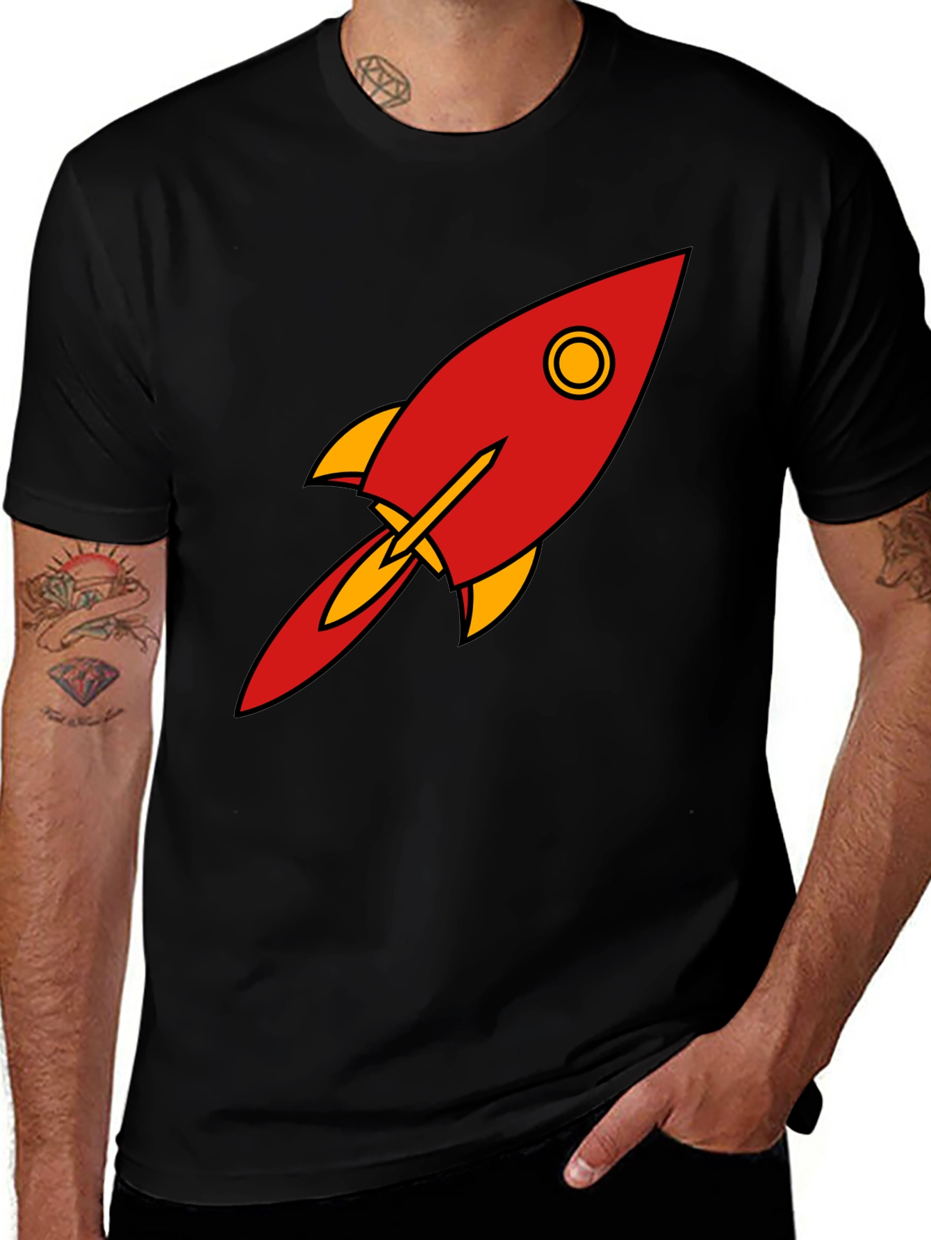 Camiseta Negra con Diseño de Cohete Retro