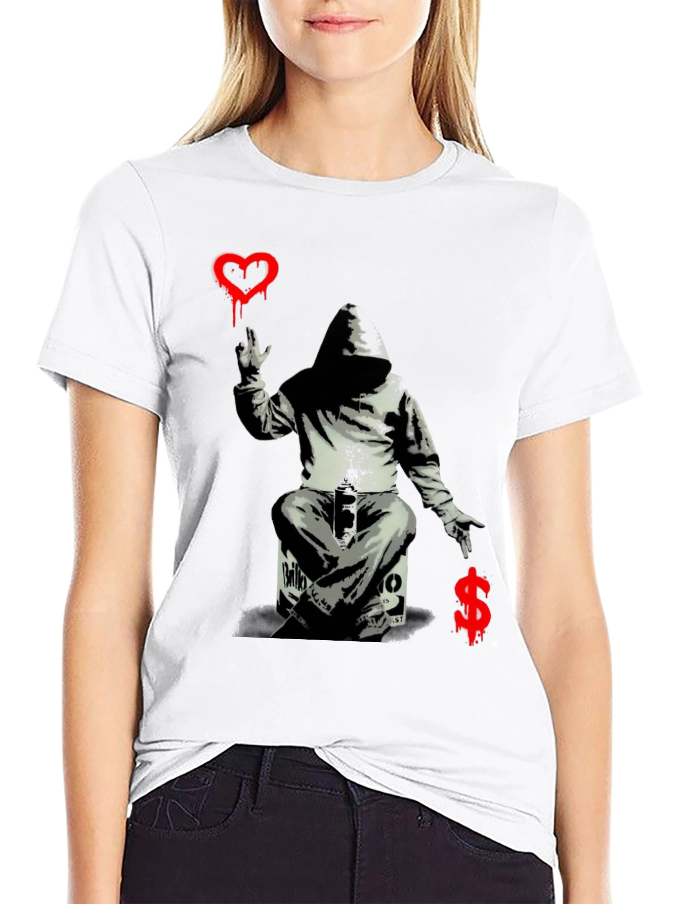 Camiseta Negra con Estampado Graffiti Artístico